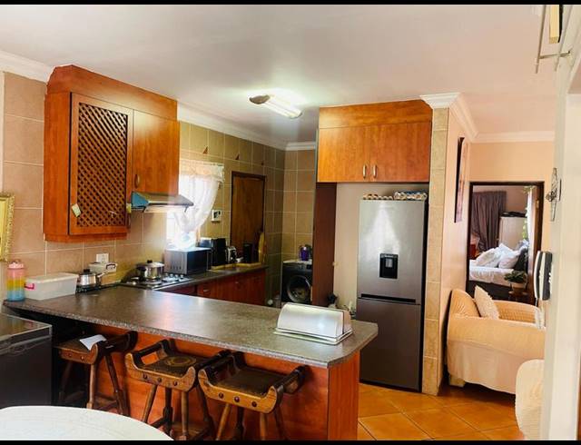 3 BEDROOM HOUSE FOR SALE IN HEATHERVIEW